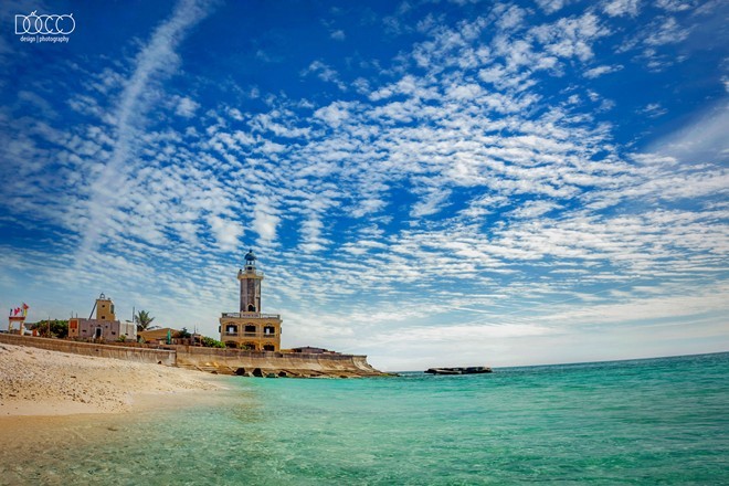 Keeping lighthouses in Truong Sa working - ảnh 1